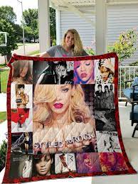 Rihanna Quilt Blanket NT